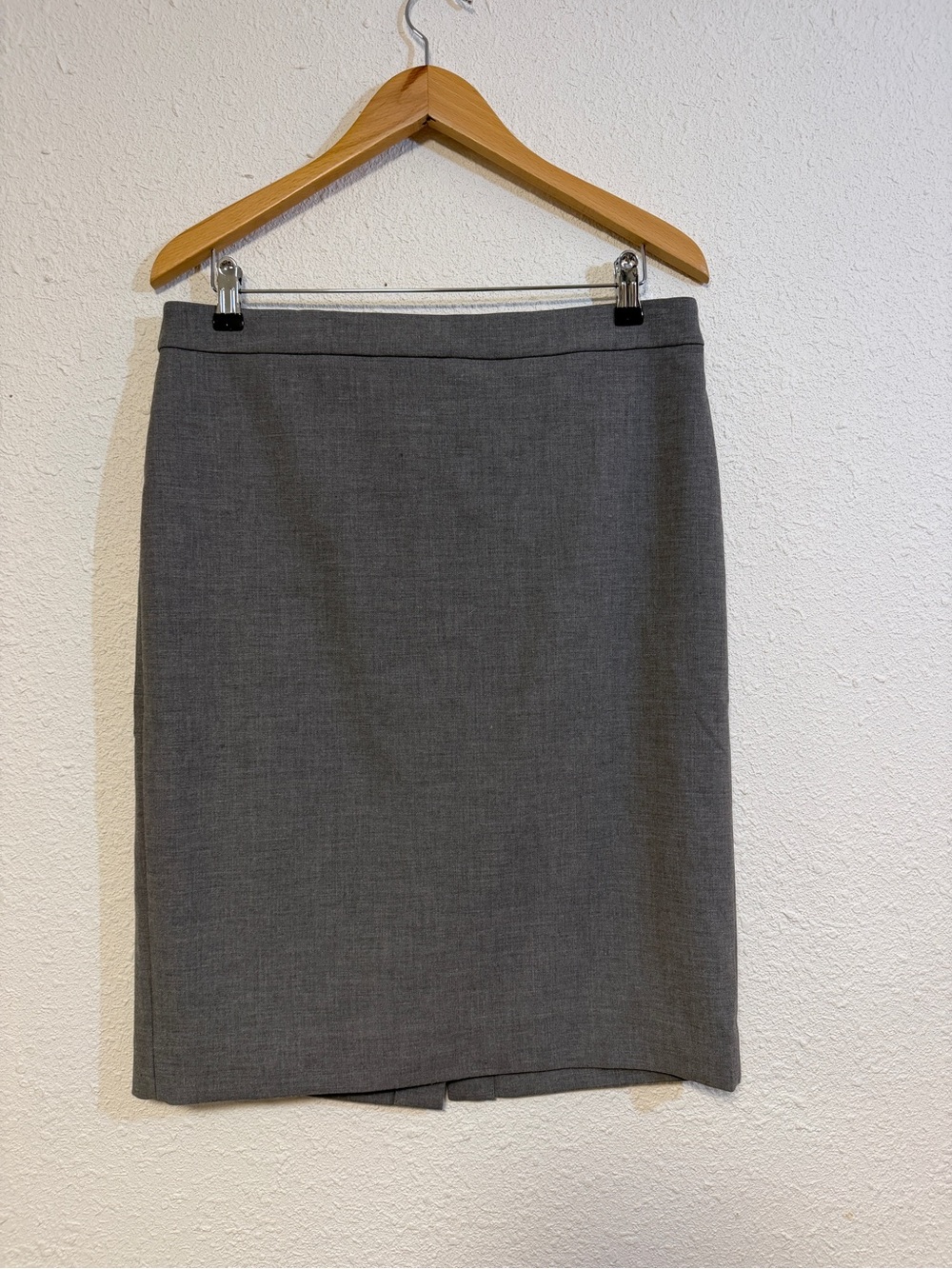 J. Crew 365 Gray Pencil Skirt size 10